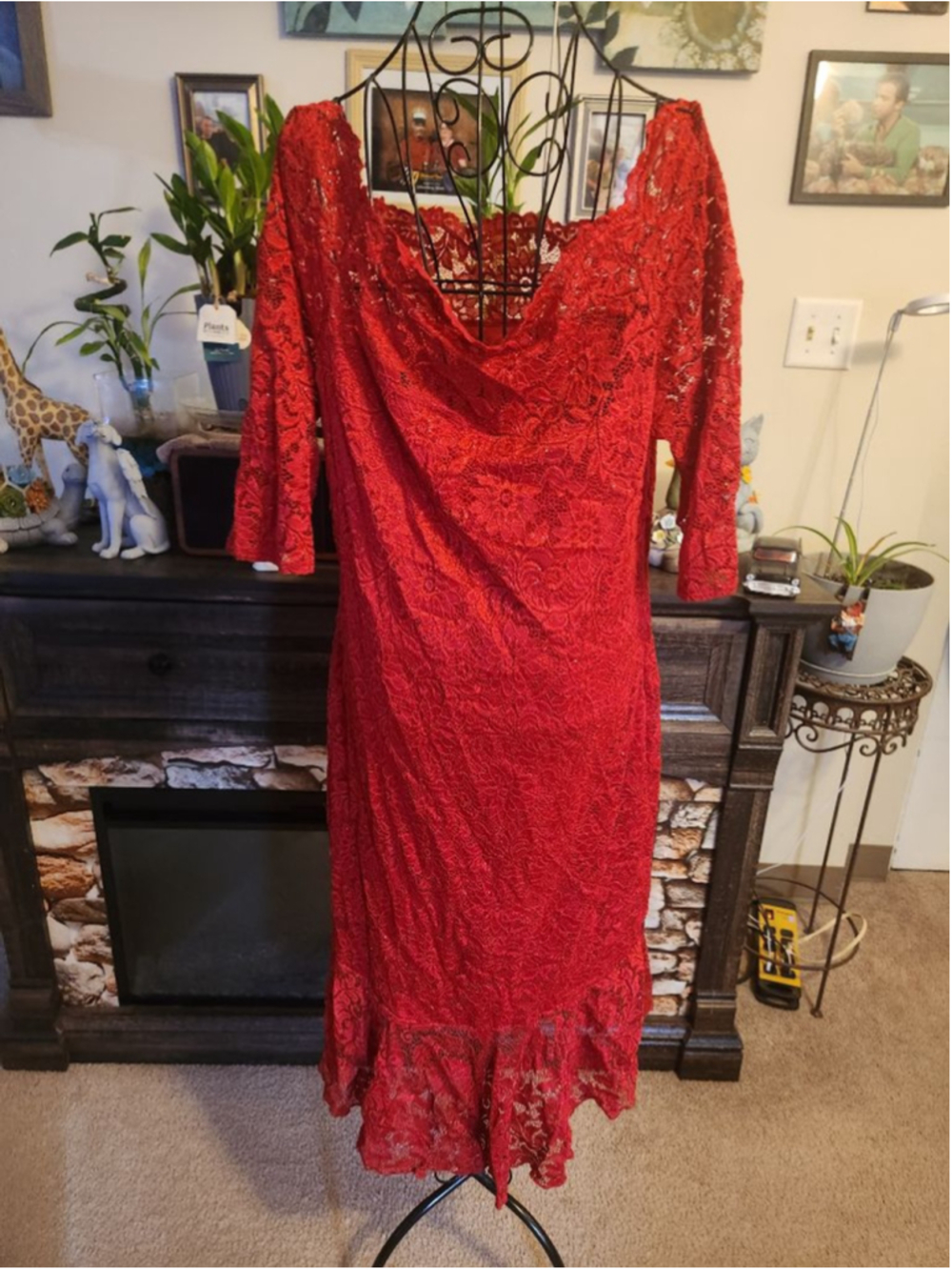 Bluebell Red off shoulders Lace Dress Size Large in ptp 22 inches - Picture 6 of 10